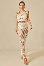 Carica l'immagine nel visualizzatore di Gallery, Model Front: Empress Maxi Dresses Offwhite Hammock