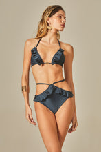 Carica l'immagine nel visualizzatore di Gallery, Model Front: Empress Set Cindy Bikini Navy Blue
