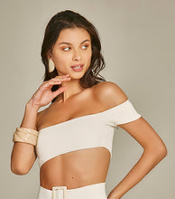 Carica l'immagine nel visualizzatore di Gallery, Model Front: Empress Top Top Biquini Suzy Textura Flat Off White