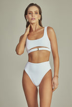 Carica l'immagine nel visualizzatore di Gallery, Model Front: Empress Top Top Bikini Roxy White