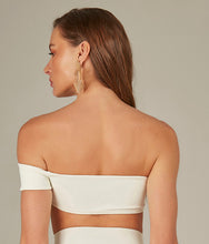Carica l'immagine nel visualizzatore di Gallery, Model Back: Empress Top Top Biquini Suzy Textura Flat Off White
