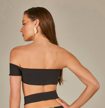 Carica l'immagine nel visualizzatore di Gallery, Model Back: Empress Top Top Biquini Suzy Textura Flat Preto
