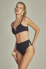 Carica l&#39;immagine nel visualizzatore di Gallery, Model Front: Empress Set Bikini Antigua Black
