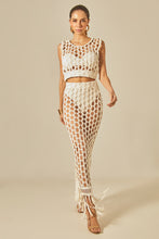 Carica l&#39;immagine nel visualizzatore di Gallery, Model Front: Empress Maxi Dresses Offwhite Hammock
