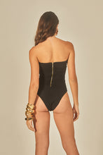 Carica l&#39;immagine nel visualizzatore di Gallery, Model Back: Empress One-Piece Tule Preto Body Bossa
